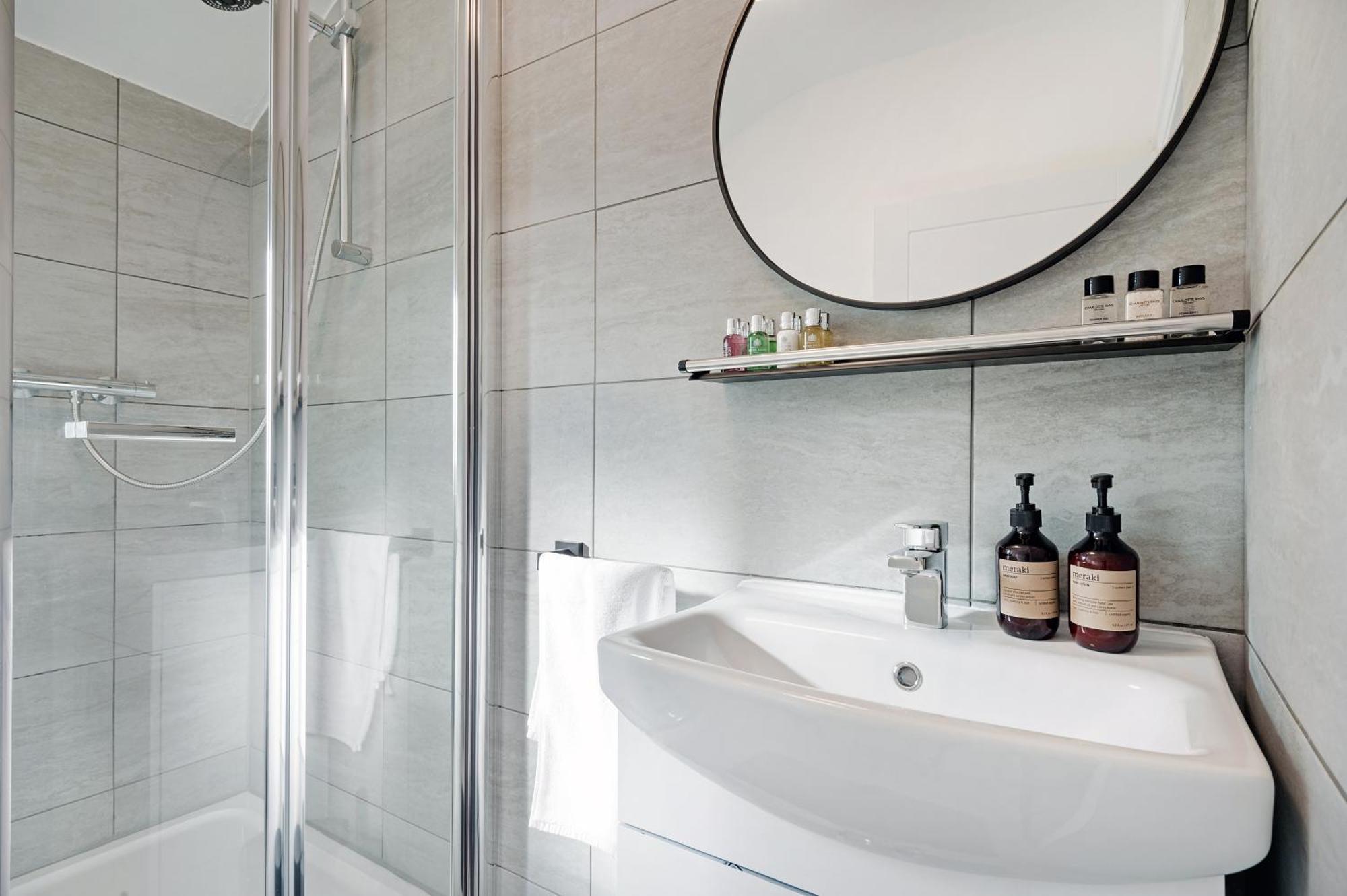 London Paddington Station Apartments Екстер'єр фото